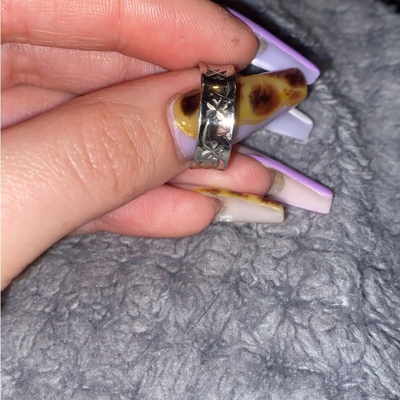 10k white gold band - Picture 3 of 4